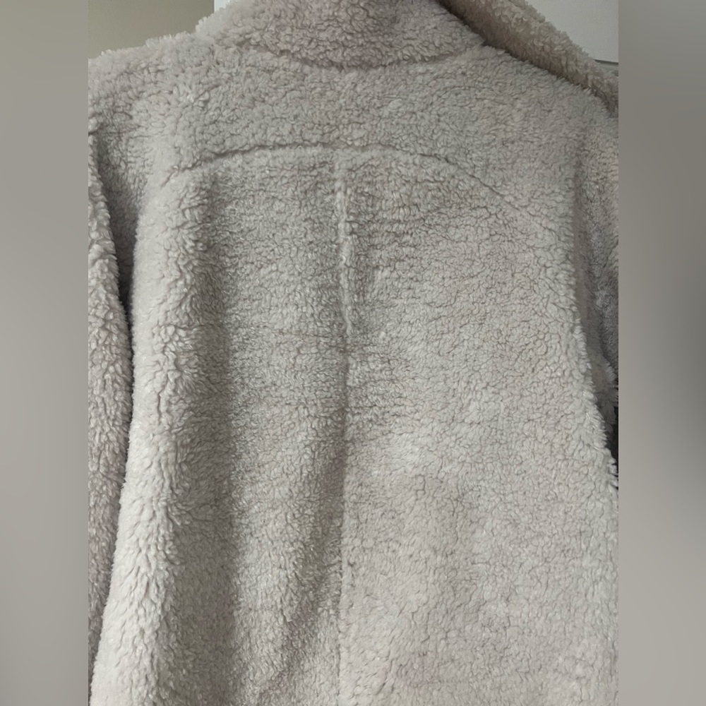 Lululemon Cinchable fleece zip-up - Picture 5 of 6